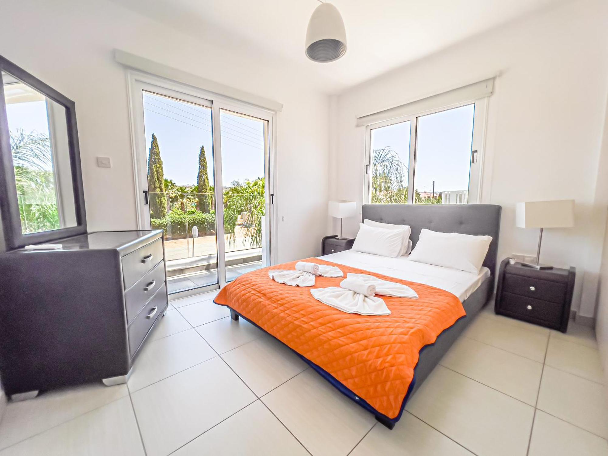 Nissini Villa #4 Aya Napa Dış mekan fotoğraf