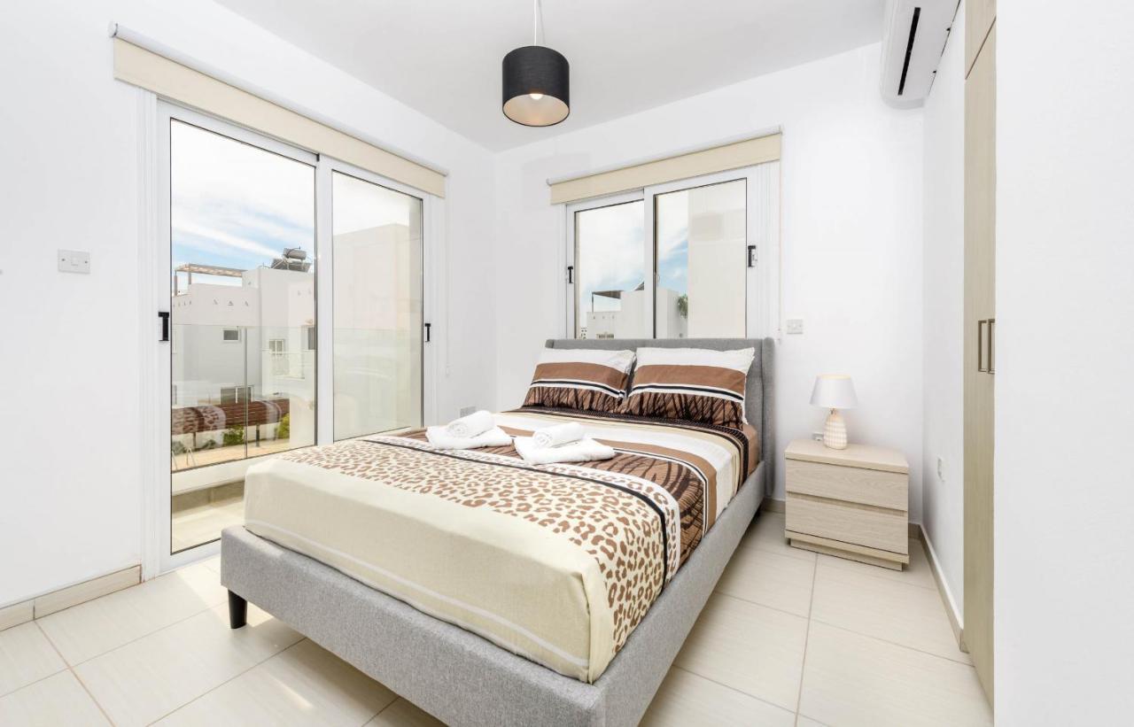 Nissini Villa #4 Aya Napa Dış mekan fotoğraf