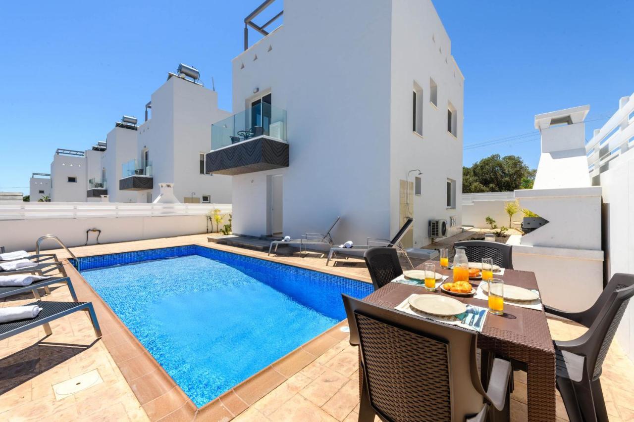 Nissini Villa #4 Aya Napa Dış mekan fotoğraf